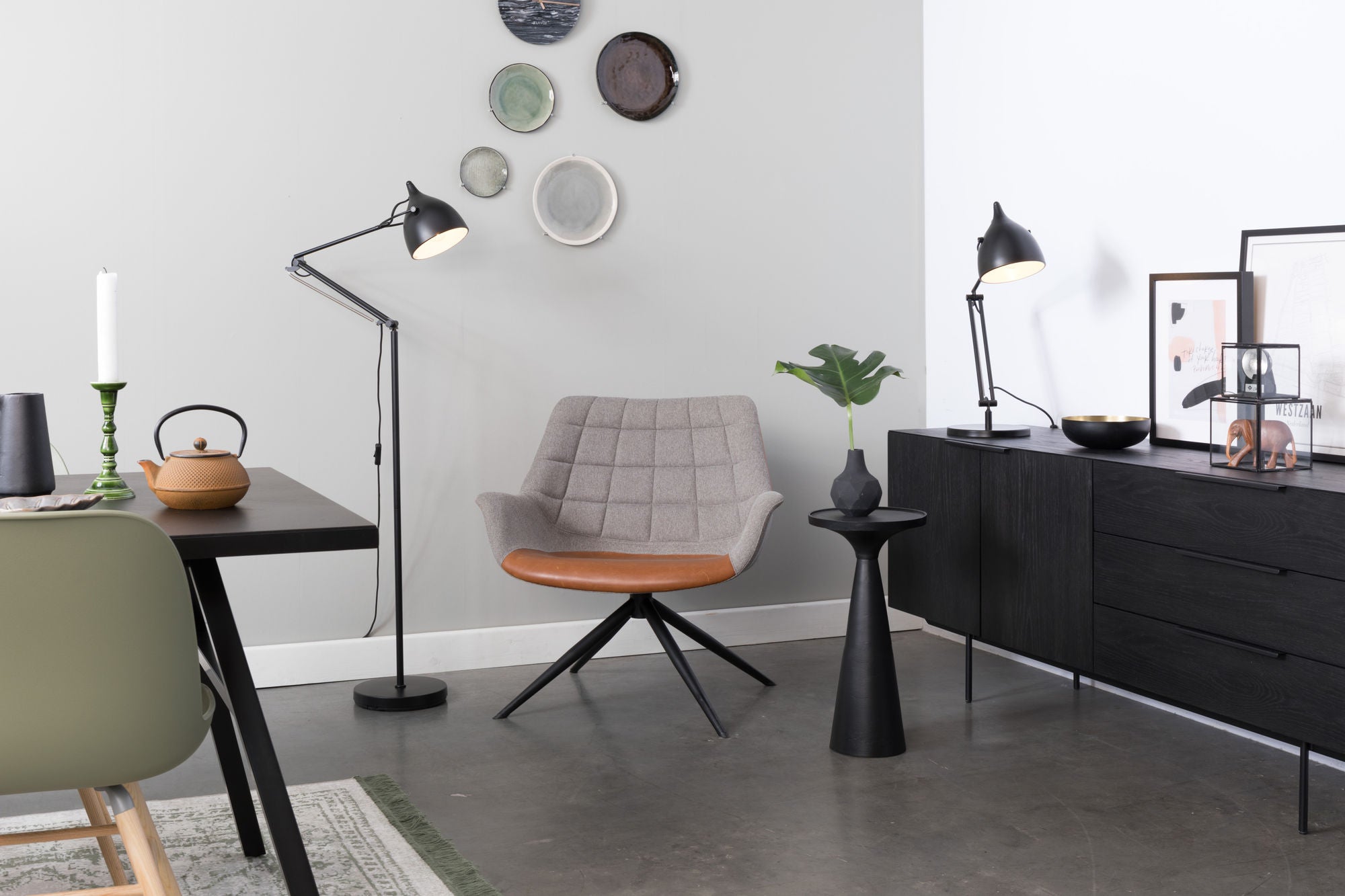 Zuiver Reader Matt Black Table Lamp